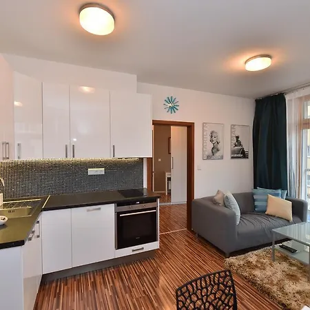 Apartments Palmovka Prague Room photo